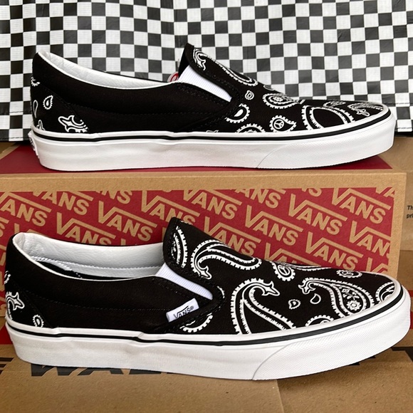 Vans WMNS Classic Slip On Peace Paisley Black/True White  sneakers - Picture 2 of 16